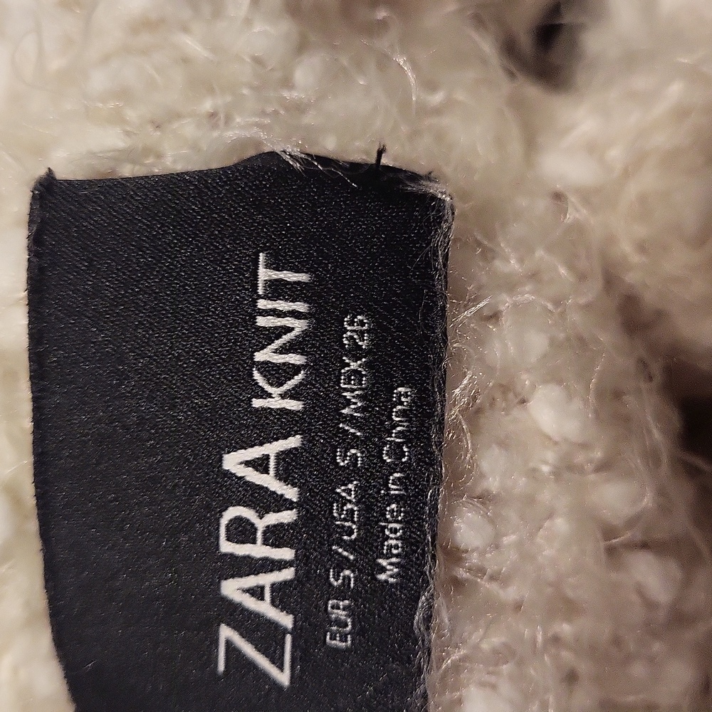 Zara Soft Cream Cozy Cottage Core Countrycore Turtle Neck Sweater - Picture 7 of 9